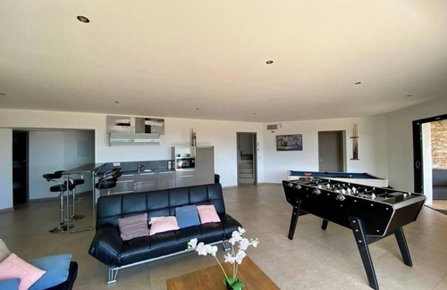 Tarcu Villa | MAGNIFICENT VILLA 350 M2-MOUNTAIN SEA VIEW 10 to 20 pers Prox. Ste Lucie P-Vecchio