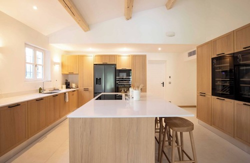 Saint-Tropez Apartment | Magnificent villa overlooking the bay of Canebiers