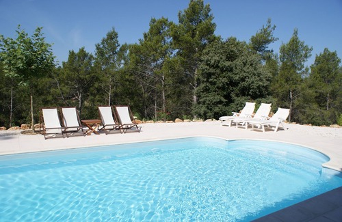 Vidauban Villa | Magnificent Villa in quiet location - 5 bedrooms - 3 shower rooms. To discover
