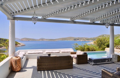 Lipsoi Villa | Magnificent "villa M" in Lipsi. 7 bedrooms and an exceptional view for your vacations.