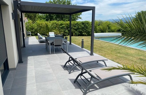 Upie Villa | Magnificent Villa with Swimming Pool in Upie