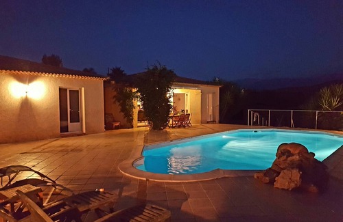 Afa Villa | Magnificent villa with swimming pool and wooded garden