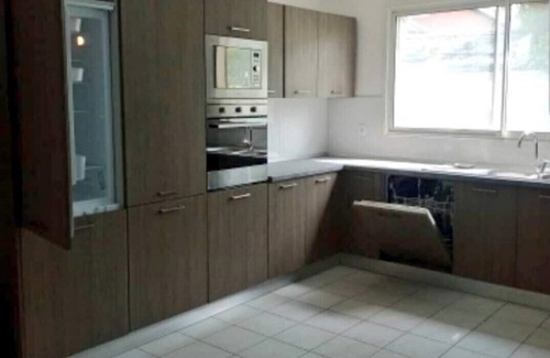 Pointe-Noire House | Magnifique Appartement Meublé Avec Piscine à Pointe Noire