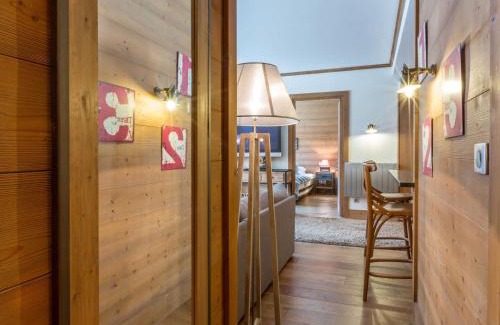 Val-d'Isere Apartment | Magnifique Appartement au Centre de Val-d'Isère, Proche Pistes et Commerces - FR-1-519-1