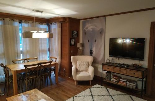 Val-d'Isere Apartment | Magnifique Appartement au Centre de Val-d'Isère, Proche Pistes et Commerces - FR-1-519-1