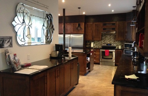 Saint-Raymond Cottage | Magnifique chalet directement au bord du Lac Sept-Îles à saint-Raymondnn