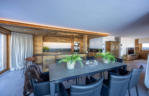 Nendaz Ski Chalet | Magnifique Chalet en Vieux Bois Avec vue Spectaculaire sur les Alpes Bernoises