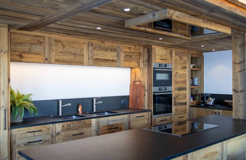 Nendaz Ski Chalet | Magnifique Chalet en Vieux Bois Avec vue Spectaculaire sur les Alpes Bernoises