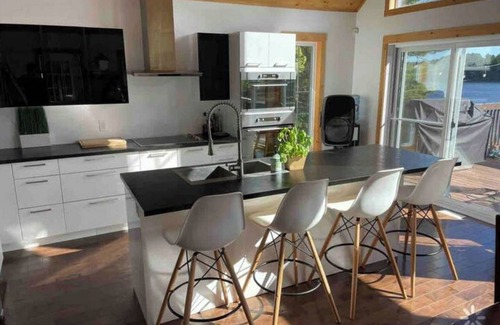 Lac-Simon Ski Chalet | Magnifique Chalet Style Scandinave au Bord du Lac-simon