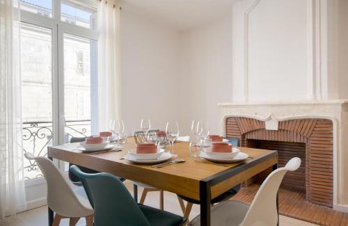 Rochefort Apartment | Magnifique T2 classé trois étoiles, hypercentre Rochefort, arrivée autonome