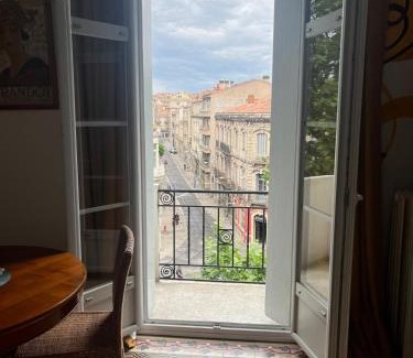 Gambetta Apartment | Magnifique T3 Art Deco Ecusson