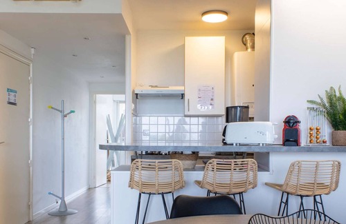 Erquy Apartment | Magnifique T3, entièrement rénové, les pieds dans l'eau