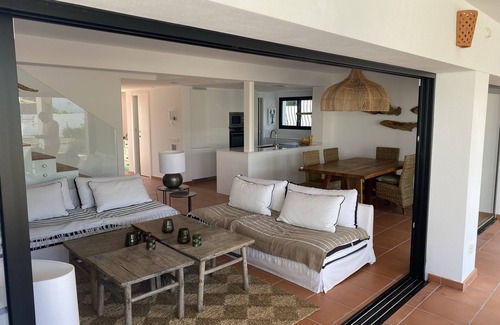 L'Escala Villa | Magnifique villa moderne avec piscine