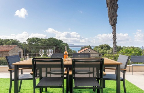 Porto Pollo Apartment | Magnifique VUE MER : Appartement T4 DE Standing A Louer A Porto Pollo!