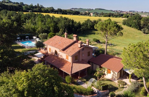 Mondavio Apartment | Magnolia apartment in Agriturismo Villa Beatrice, just 15 minutes from the beach