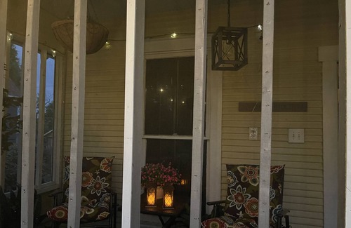 Brenham House | Magnolia House In the Heart of Downtown Brenham