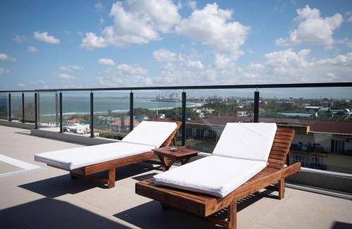 Masaki Apartment | Magnolia Lux - Luxury apt, ocean view, gym, pool