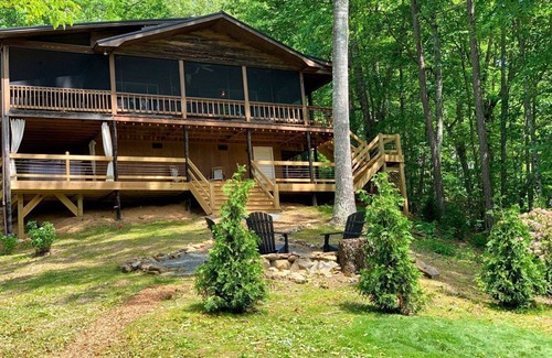 Robbinsville Cabin | Magnolia Ridge - Free Whitewater Rafting - Secluded Luxury - Modern AND Rustic