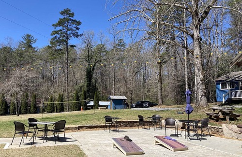 Clarkesville Cabin | Magnolia Tiny Home at Bleu Canoe