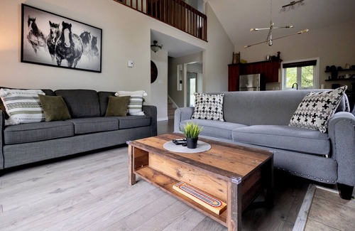 Magog Apartment | Magog, between lake and mountain