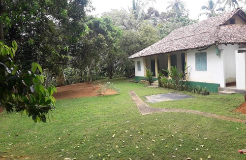 Hikkaduwa Villa | Maha Gedara Villa