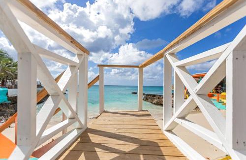 Maho Apartment | Maho Beach House - Spacious 2 Bedroom - Ocean View