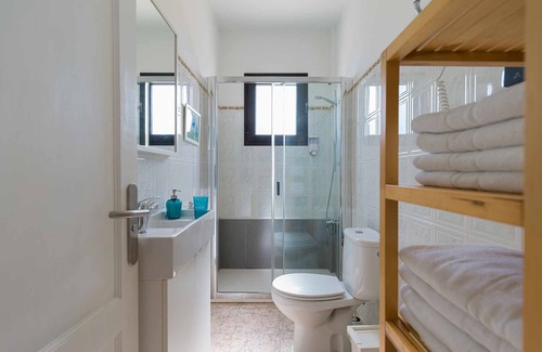 Arrecife Apartment | Mahostly Apartment Comillas SH