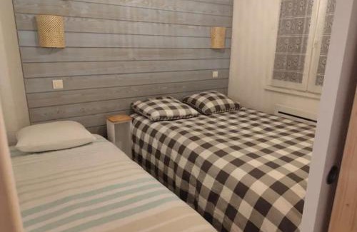 Bielle Apartment | Mailh- Massibé T2 5 pers climatisation piscine couverte linge de maison inclus parking jardin clos