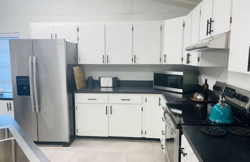 Weeki Wachee Gardens House | Main River house: Includes Kayaks, Canoe, Game Rm, Weeki Spring behind home,