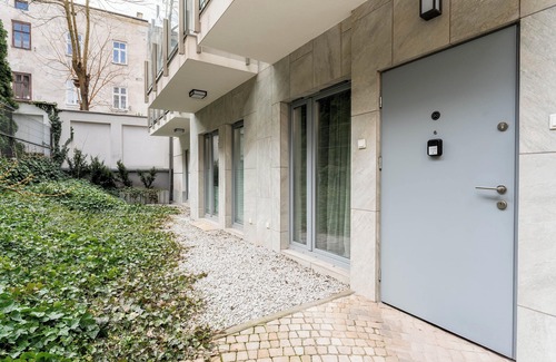 Warszawskie Apartment | Main Square Deluxe Studio