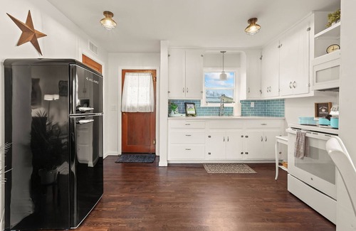 Star House | Main St. Cottage🏠heart of downtown✈️30min to BOI