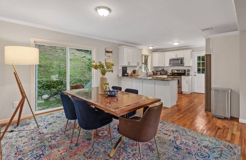 Westport House | Main Street Westport, walk to shops, dining, downtown