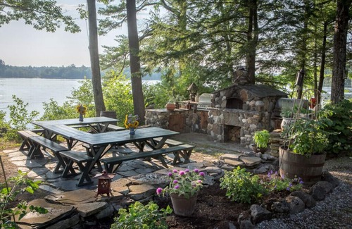 Wayne House | Maine Luxury Lakehouse Awaits your Visit-Days are Simple and Relaxed.