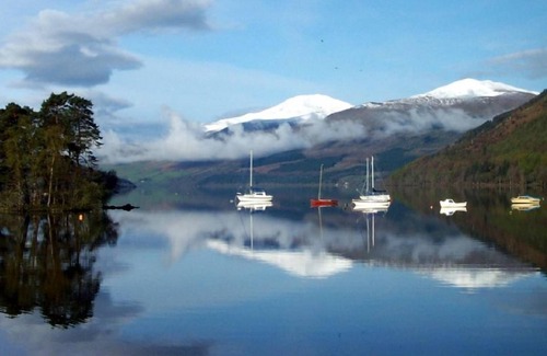 Kenmore Apartment | Mains of Taymouth, Kenmore ~ 5* No. 5 The Gallops - Downstairs property - sleeps 4 guests in 2 bedr