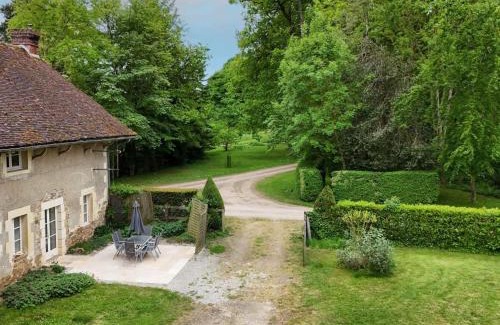 Saint-Christophe-le-Jajolet House | Maison de charme rénovée, grand jardin, au calme, proche nature et châteaux historiques, animaux admis - FR-1-497-198