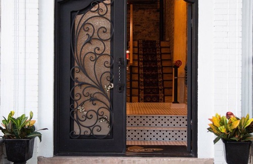 Hot Springs Condo | Maison 226 Ella Fitzgerald Suite