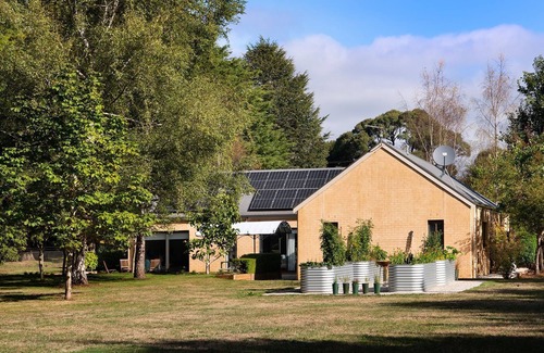 Trentham House | Maison 24 - Elegant 2 bedroom in Trentham