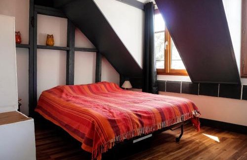 Le Palais House | Maison 3 niveaux avec terrasse, 2 chambres, animaux acceptés – centre Le Palais - FR-1-418-136