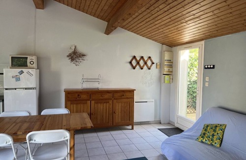 Le Chateau-d'Oleron House | Maison 4 Personnes - Petite Résidence Avec Piscine