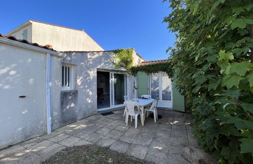 Le Chateau-d'Oleron House | Maison 4 Personnes - Petite Résidence Avec Piscine