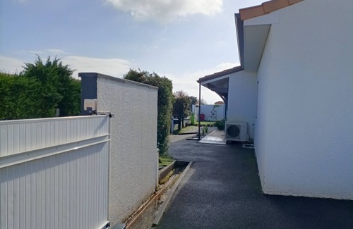 Le Taillan-Medoc House | Maison agréable de plein pied piscine calme petit village aux portes du médoc