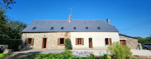Le Dezert House | Maison au calme, idéalement située au centre du Cotentin