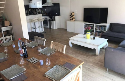 Gradignan House | Maison AU Calme, Quiet House, 20 Minutes Bordeaux