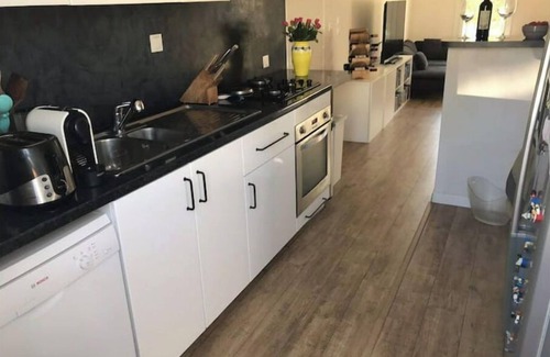 Gradignan House | Maison AU Calme, Quiet House, 20 Minutes Bordeaux