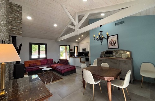 Saint-Yzans-de-Medoc Cottage | Maison au cœur du vignoble - cottage in the Médoc between vineyards and estuary