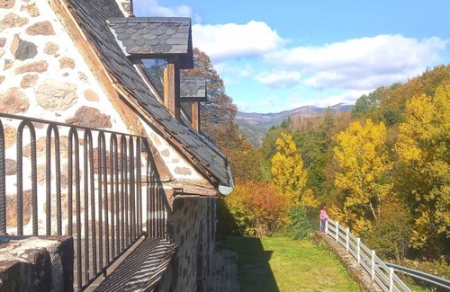 Vic-sur-Cere House | Maison Auvergnate, Cosy Avec Cheminée