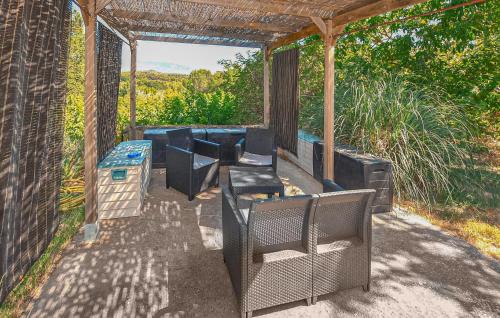 La Tour-d'Aigues House | Maison Avec Piscine