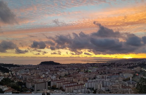Nice House | Maison Avec vue Panoramique sur Nice et la MER/2 Grandes Terrasses/Parking