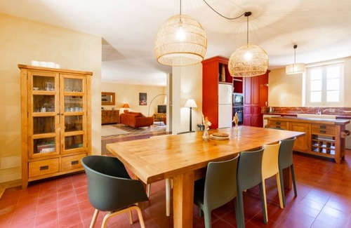 Trebes Cottage | Maison Cantalauze, two houses at a heart of a vineyard