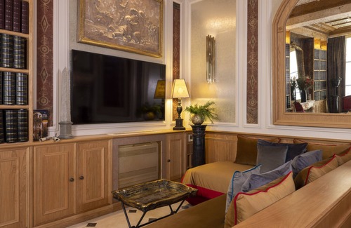 Saint-Germain-des-Pres House | Maison Cardinal Furstemberg - Top of the range services - Saint Germain des Près